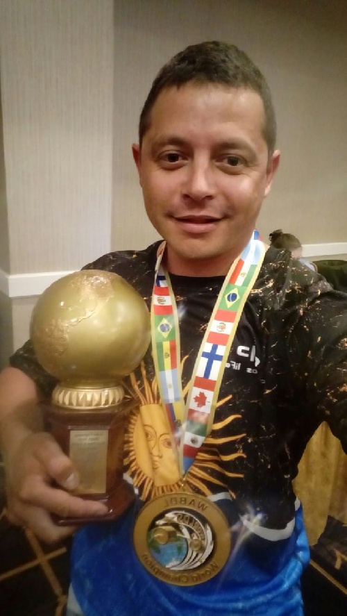 MARTIN SAN FELICE UNA HISTORIA DE VIDA. UN ATLETA CON ESCLEROSIS MÚLTIPLE EN LA CIMA MUNDIAL DE SU DEPORTE