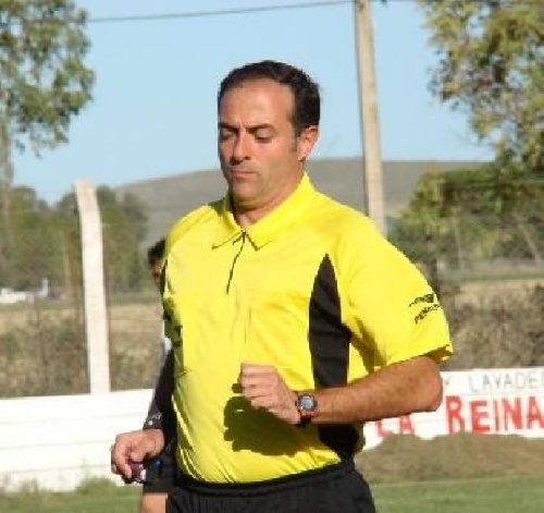 Primera B Metropolitana - El puntero UAI Urquiza vs San Miguel tendrá como juez de línea al pigüense Andrés Prendel.