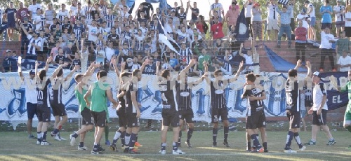 LRF - Club Sarmiento batió por penales a Racing de Carhué y es finalista del Clausura.