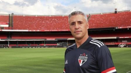 Brasileirao - Mal momento de Hernán Crespo con el equipo paulista.