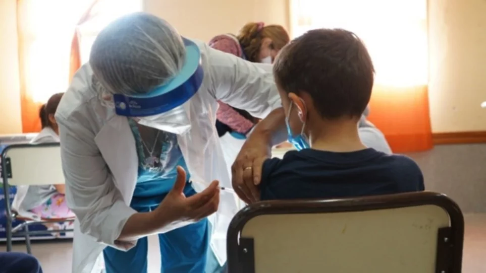La Sociedad Argentina de Pediatría avaló el uso de la vacuna Pfizer en chicos; señaló que su utilización es segura y eficaz