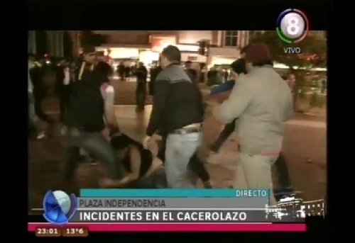 LOS GRUPOS DE TAREAS SIN UNIFORME EN LA PROVINCIA DEL GOBERNADOR K ALPEROVIH - Denuncian que policías sin uniforme reprimieron a los manifestantes