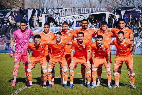 Estrella del Sur con Leo González cayó en Villa Devoto.  