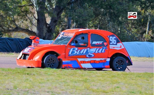 Tomás Albero se coronó campeón de la Fórmula 3CV. 