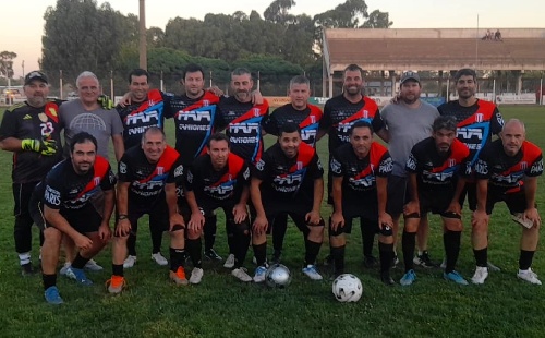 Fútbol del Recuerdo - Unión Pigüé goleó a Lamadrid. 