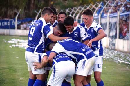Racing de Carhué obtuvo la licencia para disputar el Federal Amateur. 