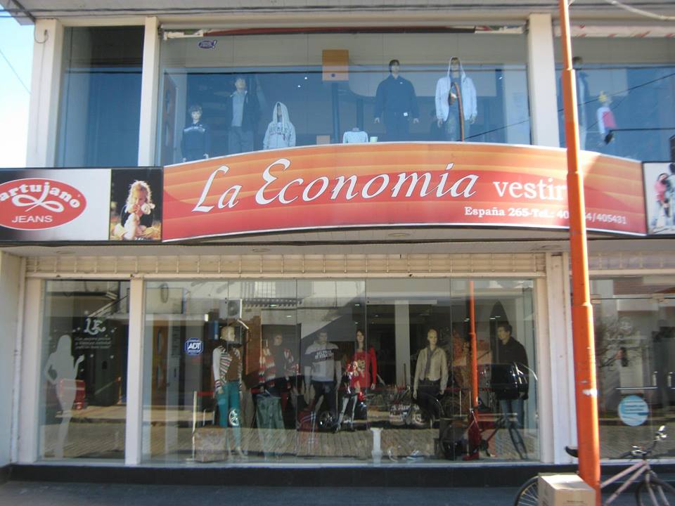 TIENDA LA ECONOMIA FRENTE EDIFICIO