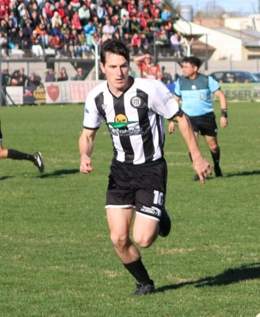 LRF - Mariano Recofsky marcó un gol en la victoria de Blanco y Negro.  