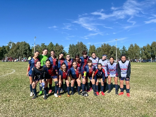 Empate de las chicas del Sub 15 de Peñarol que siguen en la punta. 