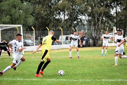 Liga Cultural - Independiente de Jacinto Arauz supero al equipo de Venchi y Trech. 