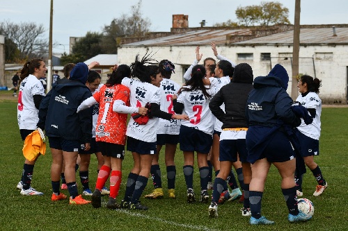 LRF - Damas - Deportivo Argentino goleó a San Martín y clasifico a cuartos., 