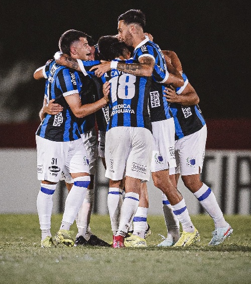 El equipo de Cabral jugará con Independiente Medellín la clasificación de Copa Libertadores.  