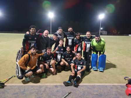 Hockey Masculino - El CEF 83 venció a Deportivo Sarmiento en Coronel Suárez. 
