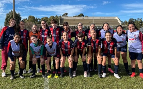 LRF - Damas Sub 15 - Peñarol igualó ante Comercio y es escolta.  