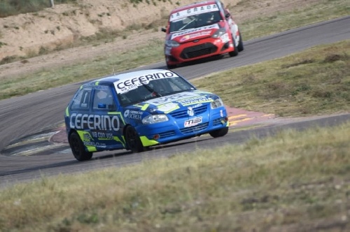 Super Turismo - Balogh ratifica su liderazgo ganando la carrera de titulares.