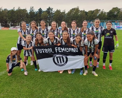 LRF - Damas Sub 15 - Blanco y Negro es el campeón anual.   