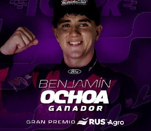 Benjamín Ochoa ganador de las TC Pista Pick Up en Río IV.