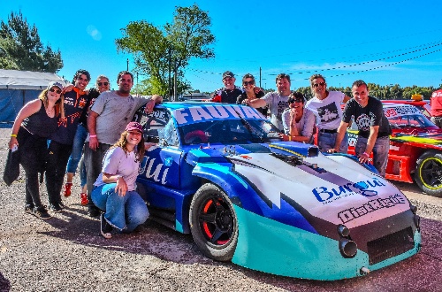 Ezequiel Albero festejó en la carrera inicial del TC del SudOeste. 