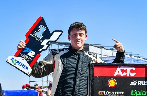 Valentino Alaux fue 2º en la F2Argentina y es líder del campeonato.