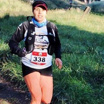 Atletismo - Karina Parada ganó en los 42 k generales de la Maratón de la Montaña.  