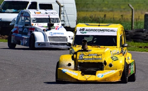 Fórmula3CV - Juan Gardes ganó la primera en el Autódromo Ciudad de Pigüé.