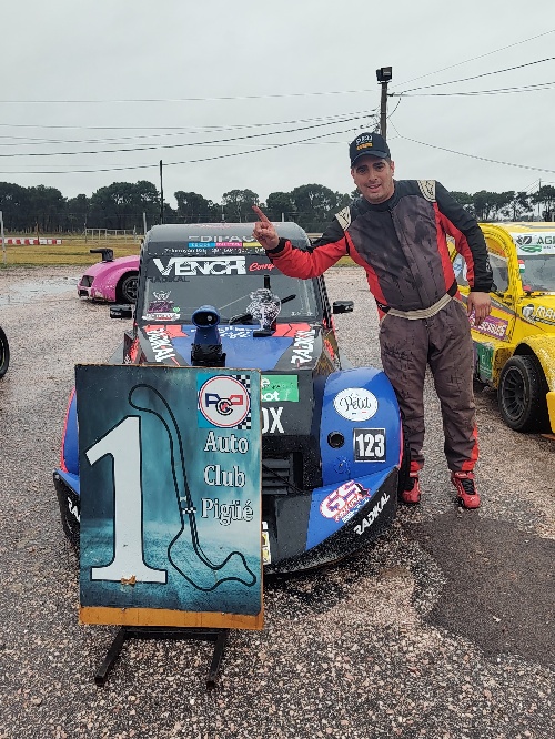 Federico Vincet se adjudicó las dos finales de la Fórmula 3CV.