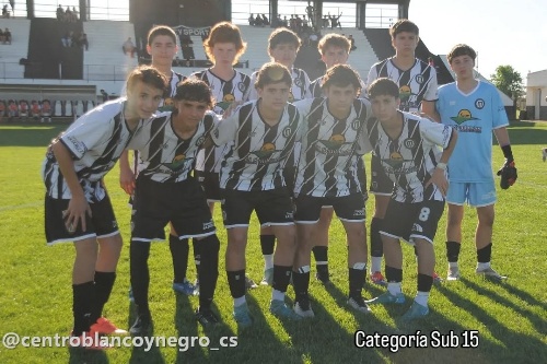 Fútbol de la Federación . Blanco y Negro se clasificó a semifinales en Sub15