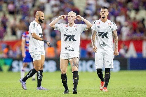 El suarense Rollheiser brilló en el Santos brasileño. 