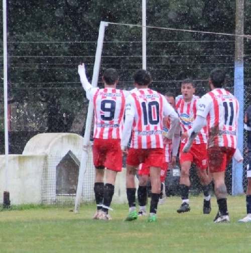 Reserva - Unión Pigüé goleó y es líder a falta de una fecha. 